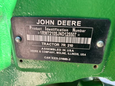 2022 John Deere 7R 210 4WD Tractor Agrícola