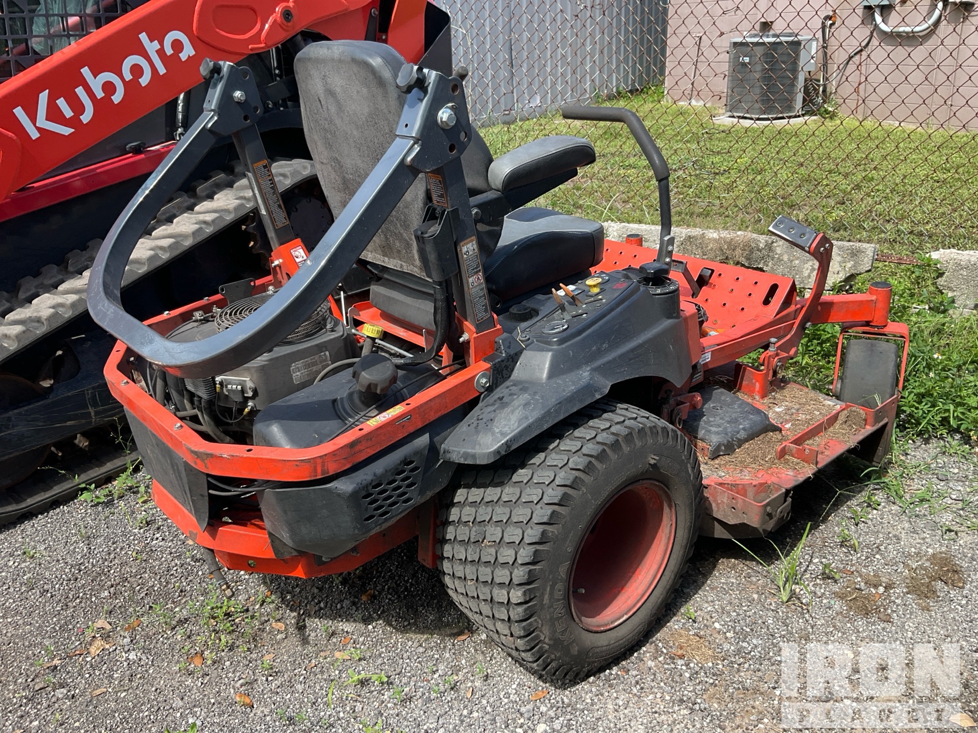 Surplus 2021 Kubota Z725KH-3-60 Zero-Turn Lawn Mower
