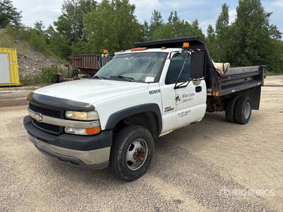 2002 Chevrolet Silverado 3500 4x2 Camión volquete
