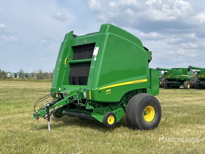 2017 John Deere 569 Premium Round Baler