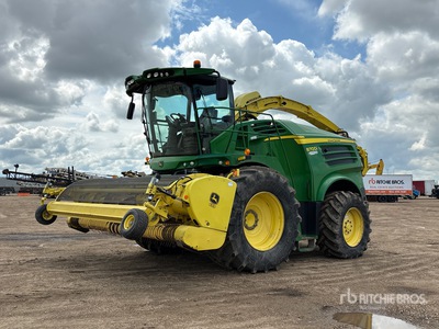 2018 John Deere 8700 2WD 13 ft Forage Harvester
