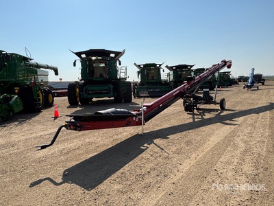 2023 Universal 1547 Unitube 15 in x 47 ft Grain Conveyor
