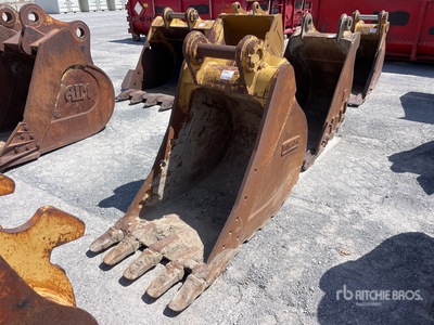 33 in 1.39 cyd Digging Excavator Bucket