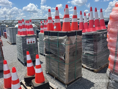 Quantity of (250) 2025 suhivelee TC-250 Traffic Cones (Unused)