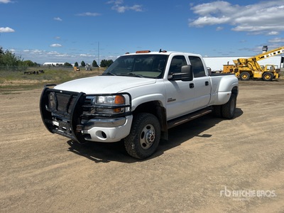 2006 GMC Sierra 3500HD SLT 4x4 Crew Cab Pick Up