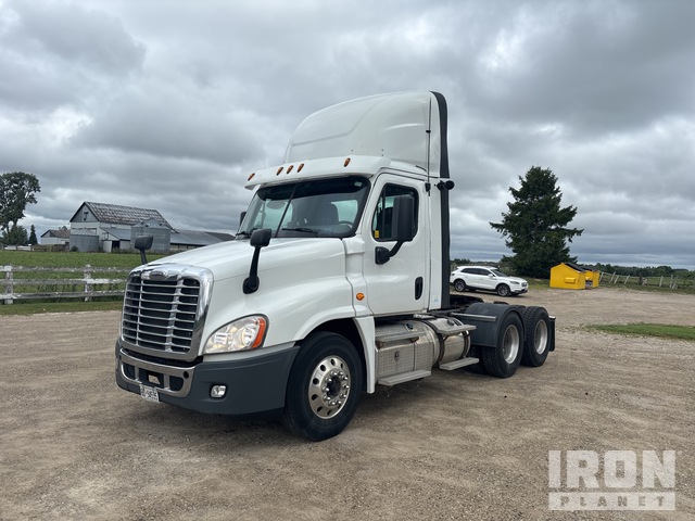 CAMIóN 2016 FREIGHTLINER