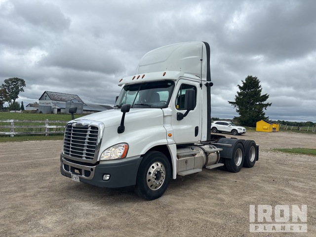 CAMIóN 2016 FREIGHTLINER