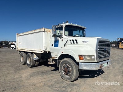 1983 Louisville 8000 6x4 Wywrotka T/A