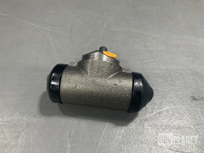 (134) Bendix 2230701 Cylinder Assemblies