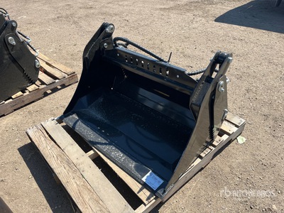 GIYI 39 in General Purpose Mini Skid Steer Bucket (Unused)