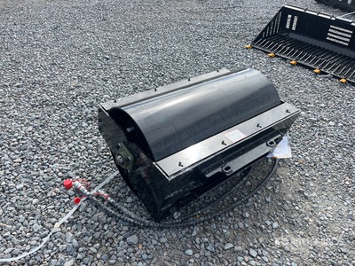 2025 GIYI VR39 Mini roller スキッドステア付属部品 (Unused)
