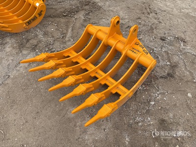 2025 GIYI 32 in Excavator Rake - Fits Cat 305 (Unused)