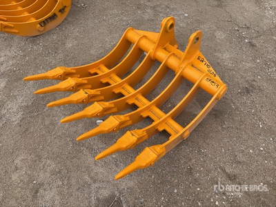 2025 GIYI 32 in Excavator Rake - Fits Cat 305 (Unused)