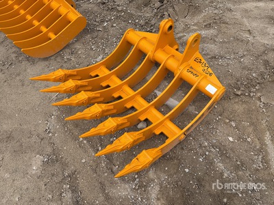 2025 GIYI 32 in Excavator Rake - Fits Cat 305 (Unused)