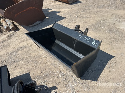 2025 GIYI D5T 36 in Hydraulic Tilting Excavator Bucket (Unused)