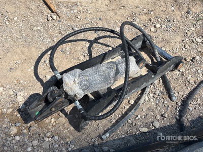 2025 GIYI GY-XJ3T 11 in Hydraulic Excavator Thumb - Fits Cat (Unused)