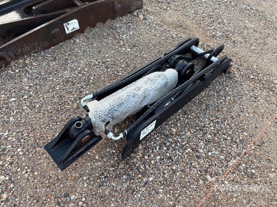 2025 GIYI GY-XJ5T 12 in Hydraulic Excavator Thumb - Fits Cat (Unused)