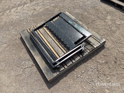 2025 GIYI GY-XHC 30 in Mini Skid Steer Forks (Unused)