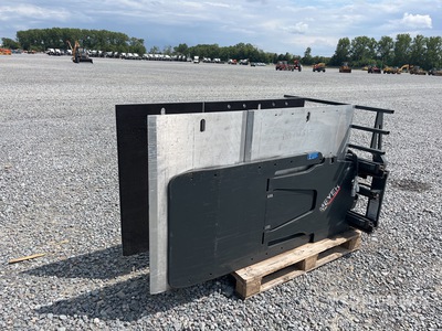 2016 Meyer 3-8416G Clamps
