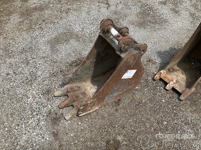 Cat 12 in Digging Excavator Bucket - Fits Cat 302