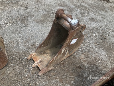 Cat 12 in Digging Excavator Bucket - Fits Cat 303