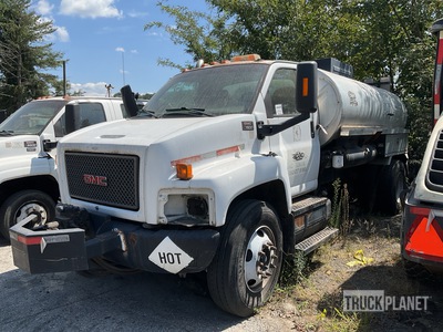 2006 Etnyre 2000 gal on 2006 GMC 7500 4x2 アスファルト運搬トラック
