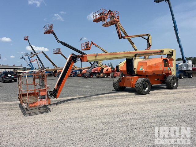 ELEVADOR ARTICULADO 2013 JLG 4WD 800AJ