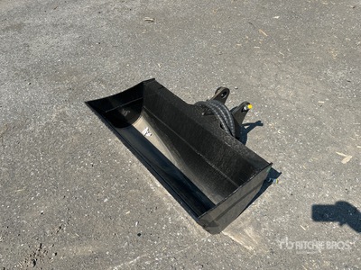 2025 GIYI GY-D3T 32 in Hydraulic Tilting دلو حفارة - Fits Cat 3 - 5 ton (Unused)