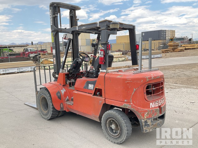 MONTACARGAS NISSAN F04D40H