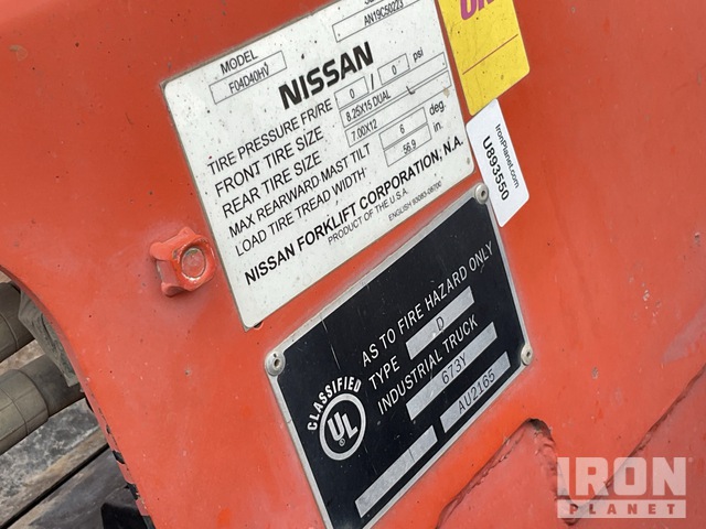 MONTACARGAS NISSAN F04D40H