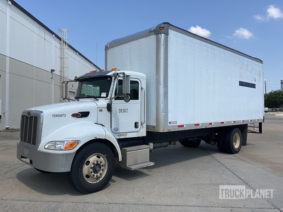 2013 Peterbilt 337 24' 4x2 Kastenwägen