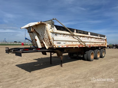 1998 Arnes 30 ft Tri/A End Dump Trailer