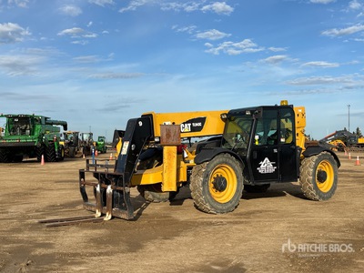 2013 Cat TL943C を見 Telehandler