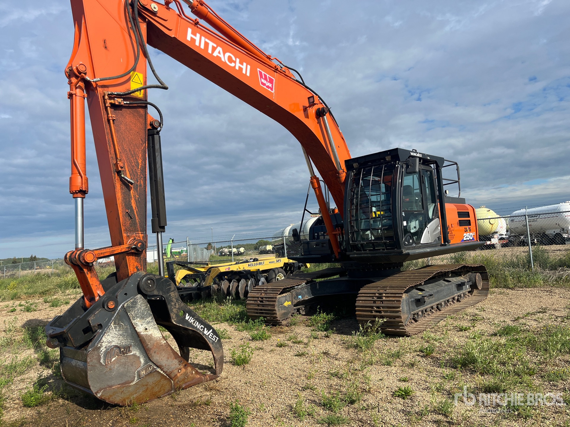 2023 Hitachi ZX250LC-6 Tracked Excavator