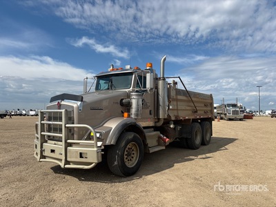 2007 Kenworth T800 6x4 T/A Dump Truck