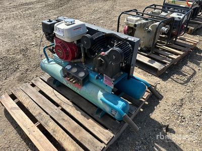 Makita MAC550G 12.5 cfm 10 gal Big Bore Air Compressor