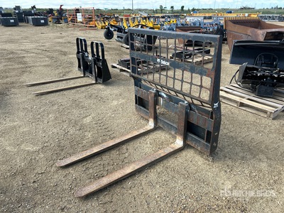 Bobcat HD 48 in Skid Steer Forks