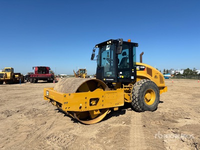 2013 Cat CS56B Smooth Drum Compactor