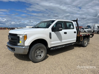 2017 Ford F-350 XL 4x4 Crew Cab Flatbed Truck