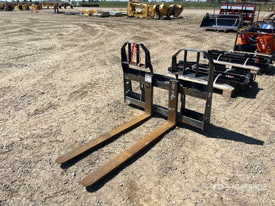 Bobcat 48 in Skid Steer Forks
