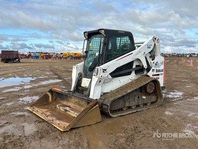 2011 Bobcat T650 Two-Speed を見 Compact Track Loader