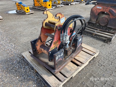 Stanley HS6018 23.5 in Plate Compactor Attachment - Fits Excavator