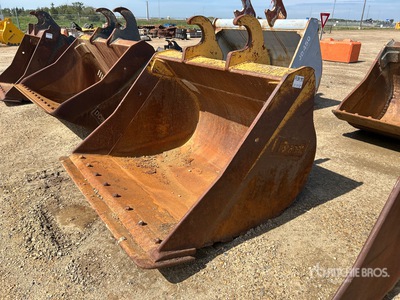 Brandt 66 in Q/C Cleanup دلو حفارة - Fits 250 Series