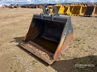 60 in Q/C Cleanup Excavator Bucket - Fits 200 Series