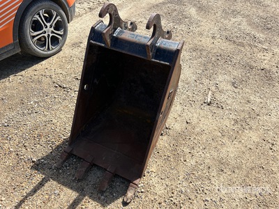 EFI 24 in Q/C Digging Excavator Bucket