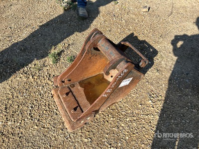 Bobcat 16 in Digging Excavator Bucket