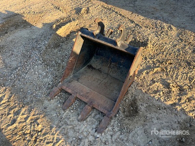 Viking West 24 in Q/C Digging Excavator Bucket