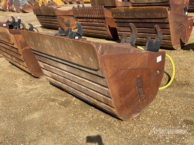Brandt 72 in Q/C Hydraulic Tilting Excavator Bucket - Fits 300 Series
