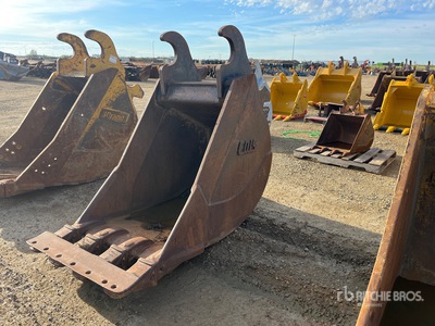CWS 36 in Q/C Digging Excavator Bucket - Fits 300 Series
