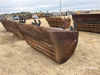 Brandt 72 in Q/C Hydraulic Tilting Excavator Bucket - Fits 300 Series